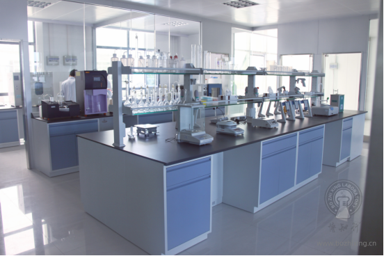 实验室试验台选购指南：选对硬件，筑牢科研安全防线